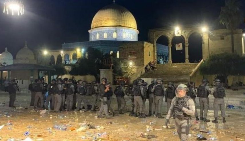 السلطة الفسطينية تحذر الاحتلال من استمرار الاعتداءات في القدس