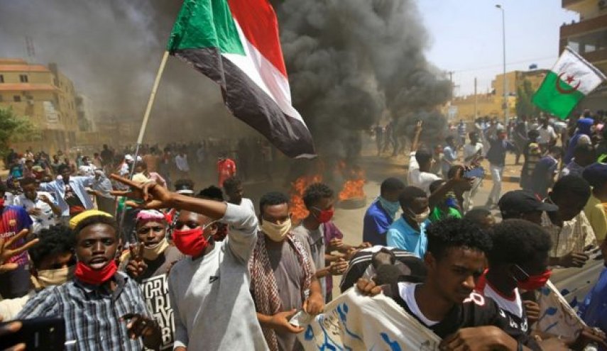 انتشار كبير لقوات وآليات عسكرية في العاصمة السودانية