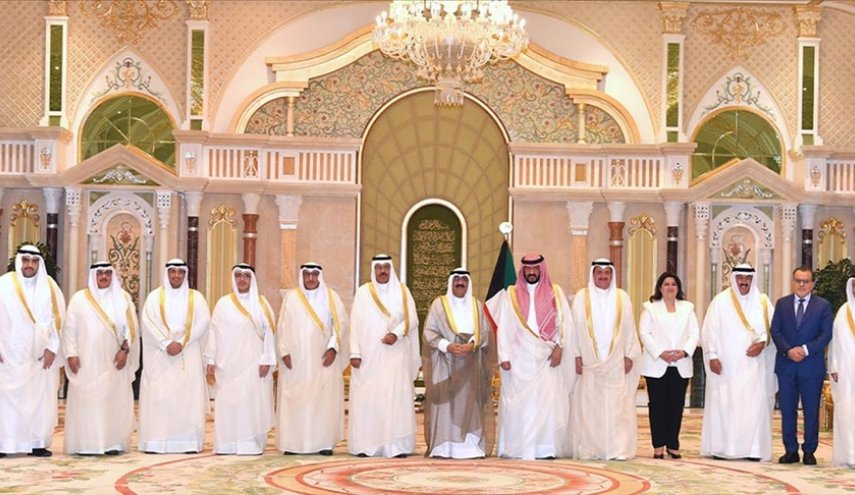 حكومة الكويت الجديدة تؤدي اليمين الدستورية 