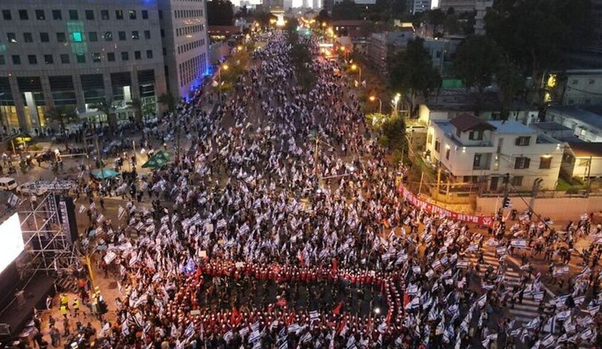 در پانزدهمین هفته متوالی؛  دور جدید تظاهرات علیه نتانیاهو  آغاز شد+ ویدیو