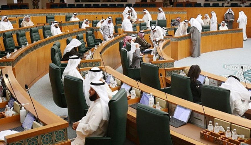 المعارضة الكويتية تُجدد تأكيدها رفض عودة البرلمان المنحلّ
