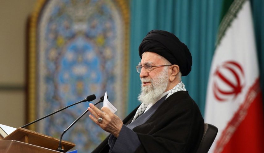 قائد الثورة الاسلامية يرعى محفلا للإنس بالقرآن الكريم + صور