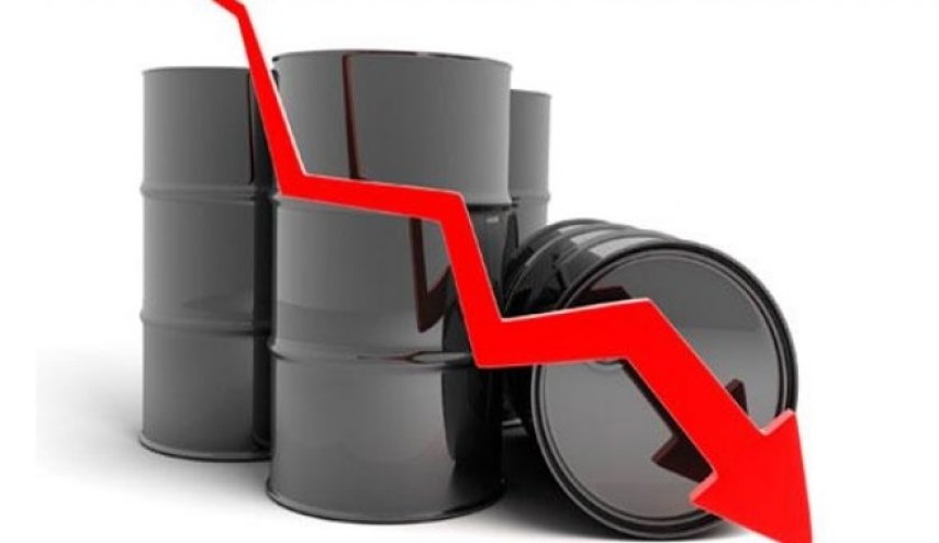 تداوم کاهش بهای نفت؛ طلای سیاه بیش از بک درصد سقوط کرد
