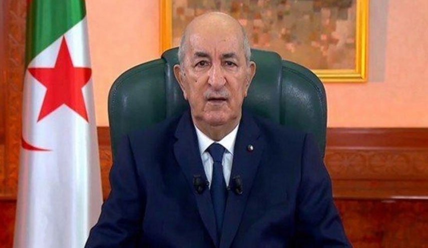رئيس الجزائر يقيل 5 مساعدين لوزير الخارجية