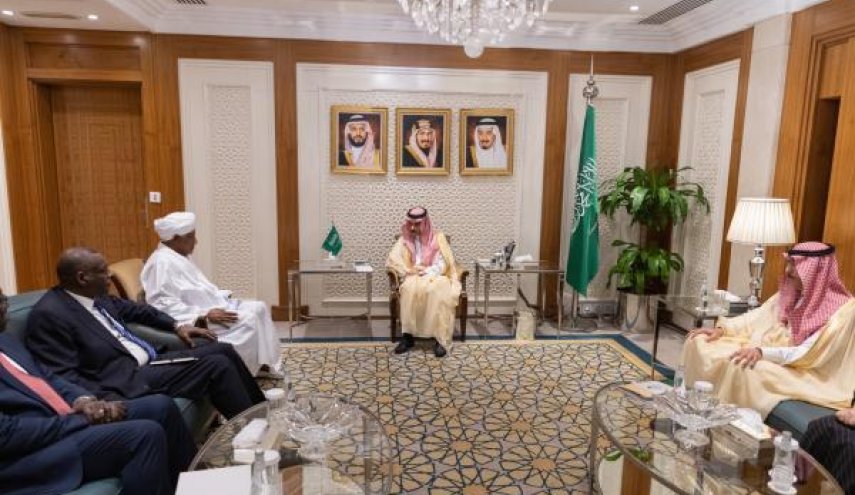 الرياض: نأمل أن يقود حوار جدة لإنهاء الصراع في السودان

