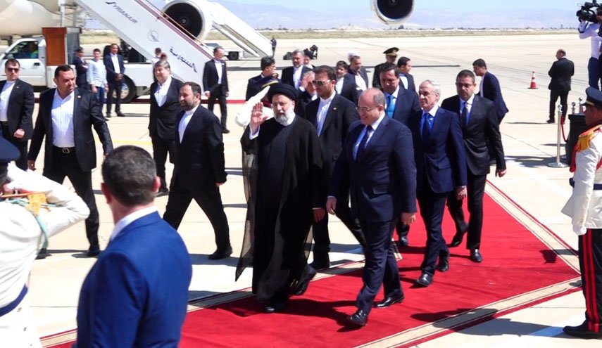 گزارش العالم از لحظه ورود رییس جمهوری اسلامی ایران به فرودگاه دمشق+ ویدیو
