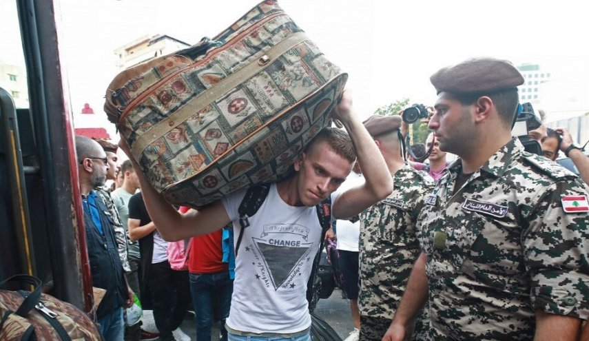 لبنان يعلن استئناف تأمين العودة الطوعية للنازحين السوريين