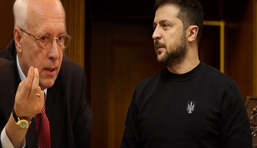 مستشار أوكراني سابق يدعو زيلينسكي للاستقالة 