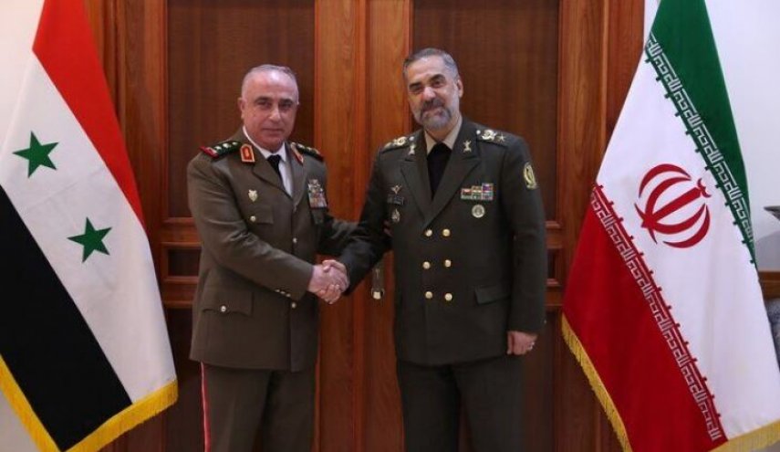 وزير الدفاع الإيراني: مستعدون للتعاون في تطوير الصناعات الدفاعية السورية