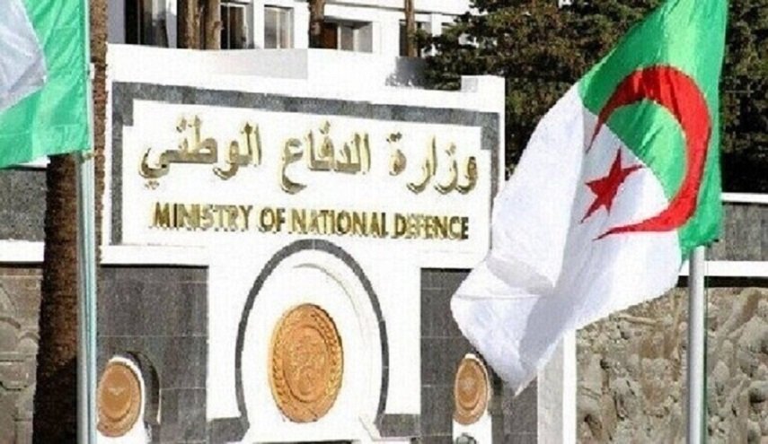 الدفاع الجزائرية تعلن عن حصيلة اشتباك مع مجموعة إرهابية
