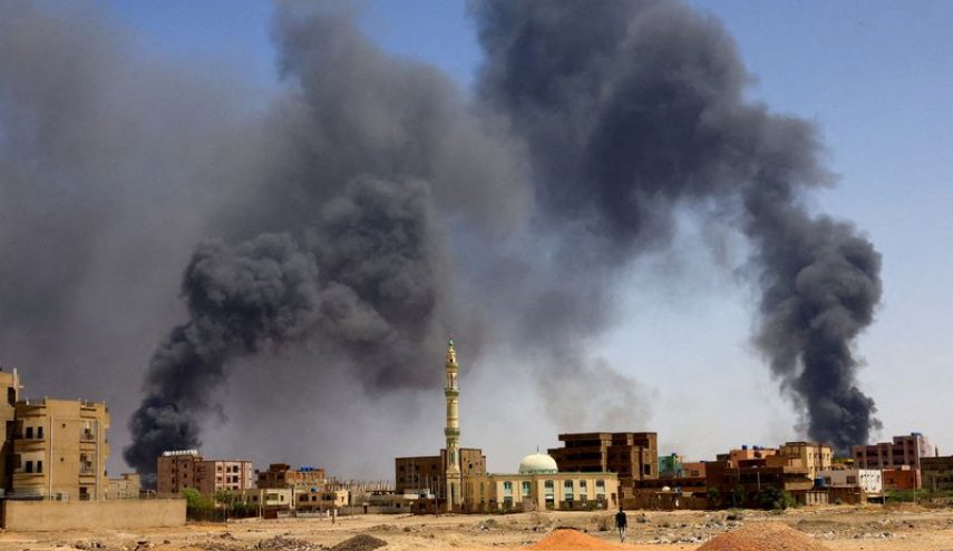 بمباران شهر خارطوم همزمان با ادامه مذاکرات صلح سودان
