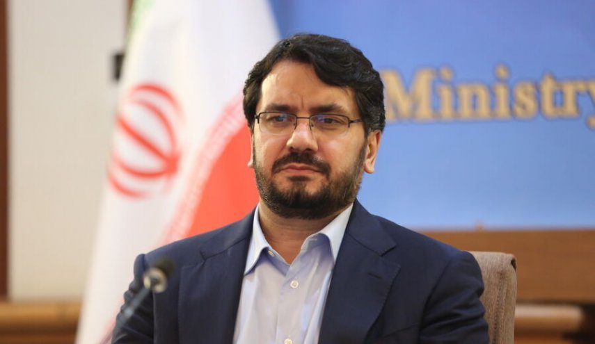 وزير الطرق واعمار المدن الإيراني يتوجه إلى الإمارات