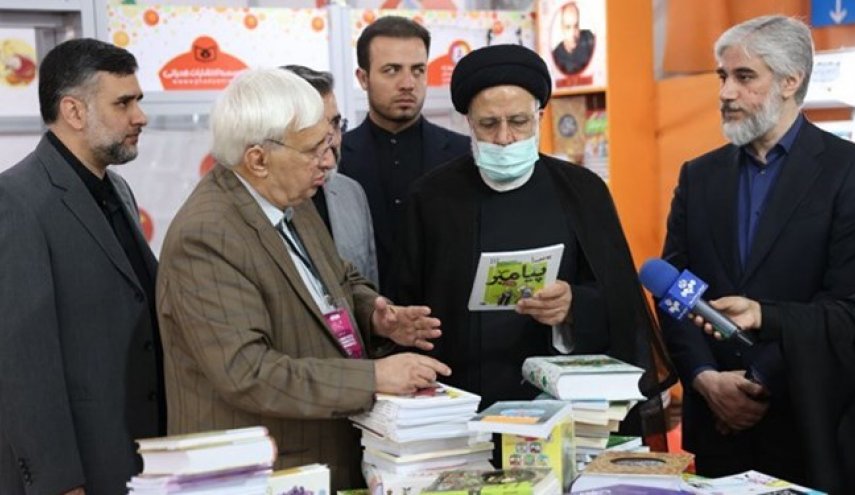 رئيس الجمهورية يزور معرض طهران الدولي للكتاب