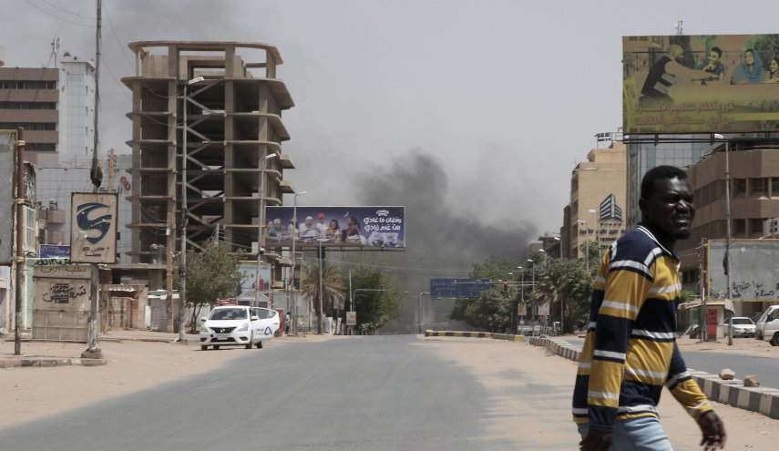 تحذير من دعوات إشراك المدنيين بالقتال في السودان

