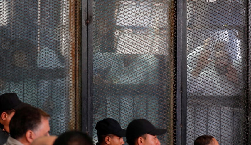 مصر تستعد للحكم بإعدام أشهر قيادات الإخوان المسلمين 