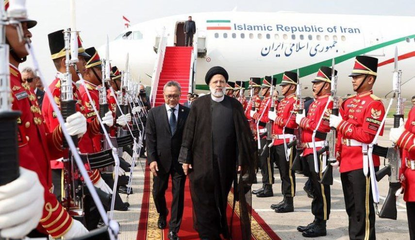 الرئيس الايراني يصل جاكرتا 
