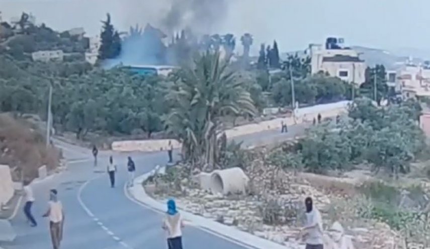 ببیند/حمله شهرک‌نشینان اشغالگر به فلسطینیان و آتش زدن خانه و مزرعه آنان