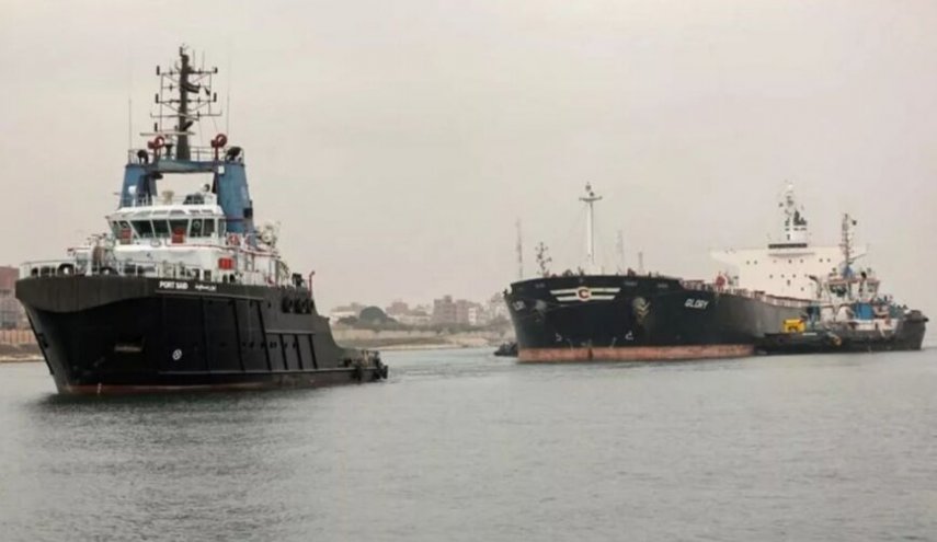 یک کشتی به گل نشسته کانال سوئز را مسدود کرد
