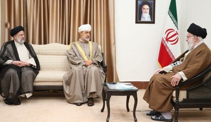 وزير خارجية عمان يعلق على لقاء السلطان هيثم مع قائد الثورة الاسلامية