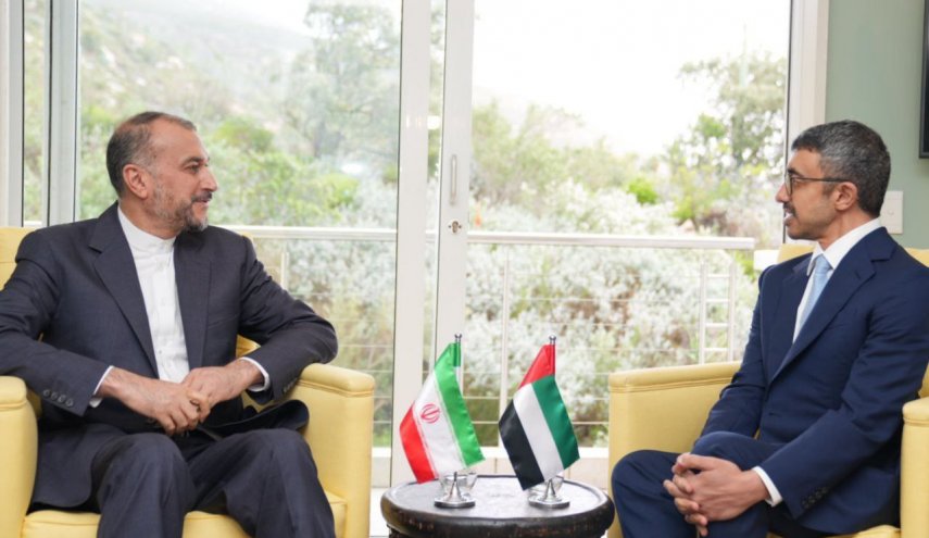 رایزنی وزیر خارجه ایران با همتای اماراتی + عکس 