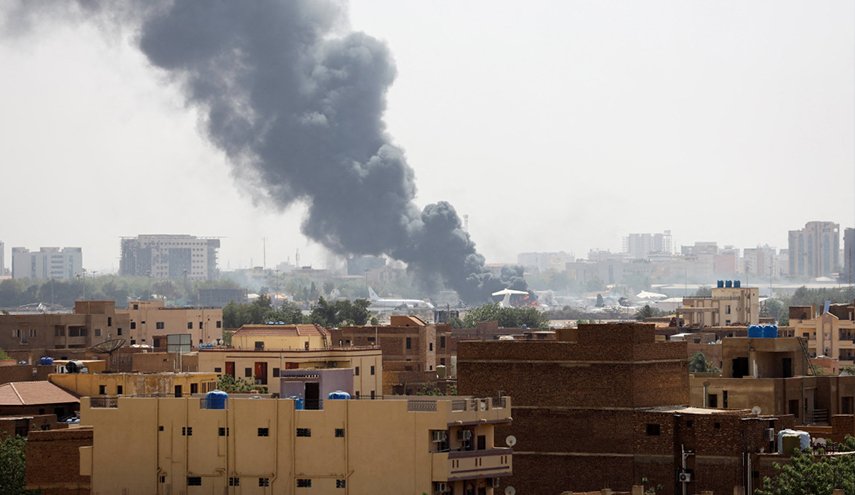 طرفا الحرب في السودان يستأنفان محادثات غير مباشرة وسط استمرار الاشتباكات 