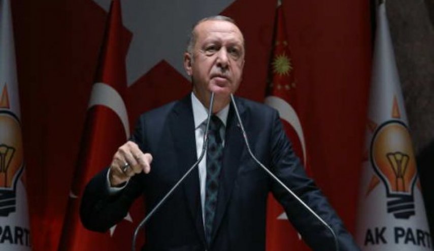 أردوغان يقترح على زيلنسكي إنشاء لجنة دولية للتحقيق في تدمير سد 'كاخوفكا'