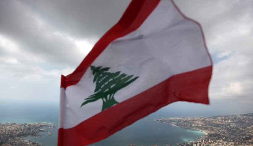 لبنان يستدعي سفيره في باريس 