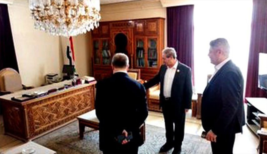المقداد يطلع على التحضيرات الجارية في مقر السفارة السورية بالرياض