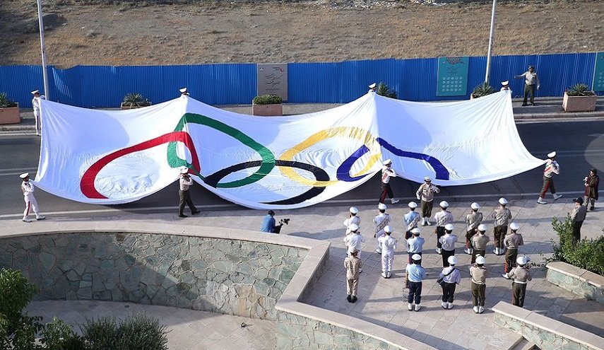 المجلس الأولمبي الآسيوي يشيد برفع أكبر علم أولمبي في إيران +صور