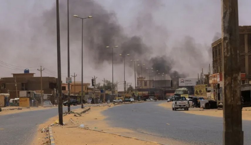 أصوات انفجارات عنيفة تعم مناطق مختلفة في السودان 