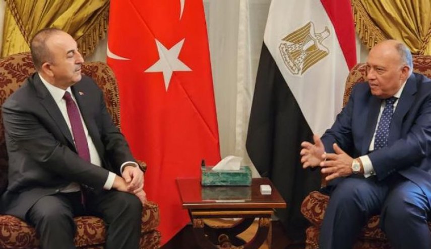 رفع العلاقات الدبلوماسية بين مصر وتركيا إلى مستوى السفراء