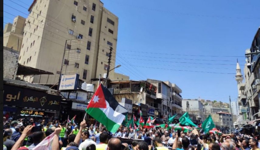 مسيرة في عمّان دعما للمقاومة الفلسطينية وانتصارا لجنين
