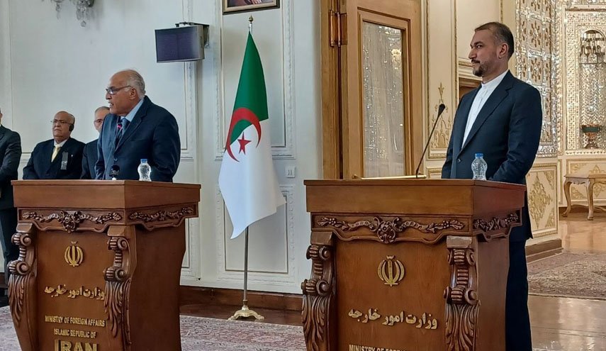 امیرعبداللهیان: ایران و الجزایر برای لغو روادید سیاسی توافق کردند/ برنامه ریزی تهران برای سفر آیت‌الله رئیسی به الجزیره