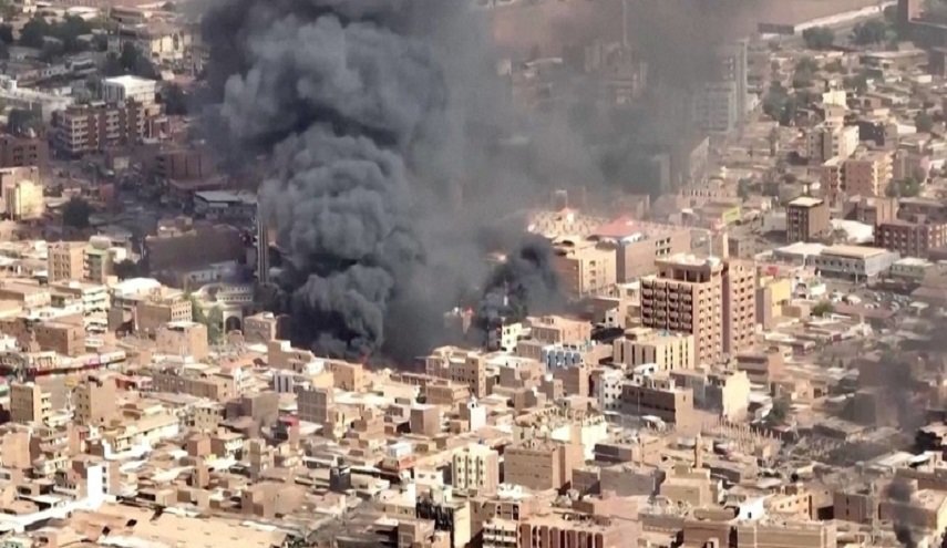 مقتل 22 مدنيا على الأقل في غارات جوية على أم درمان