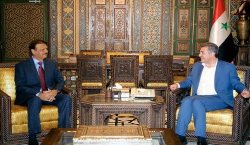 محافظ دمشق يبحث مع السفير الباكستاني سبل تعزيز العلاقات الاقتصادية والتجارية