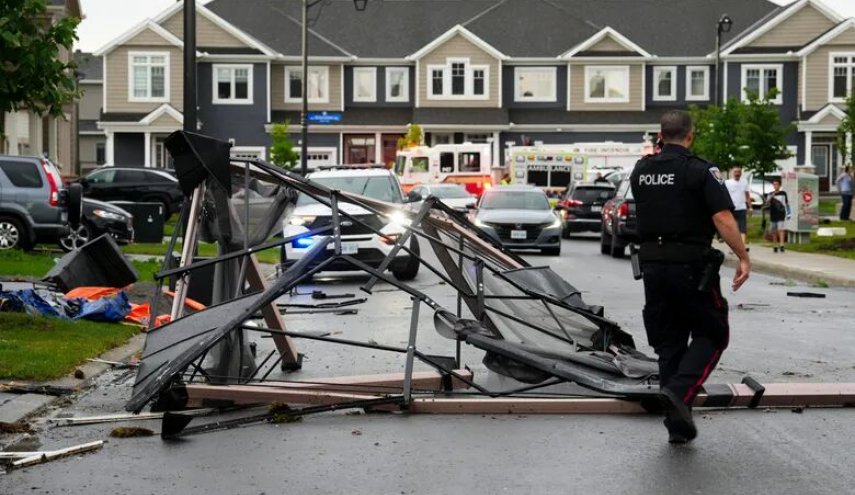 گردباد در کانادا به خانه‌ها و برق ساختمان‌ها آسیب زد