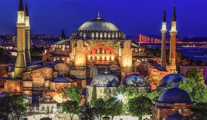 تركيا تعلق إصدار تصاريح إقامة جديدة للأجانب في إسطنبول
