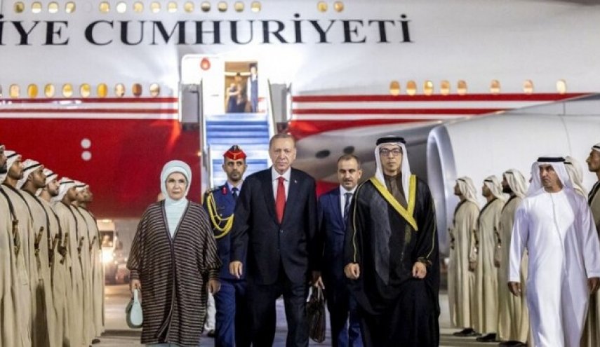 الرئيس التركي يصل إلى الإمارات 