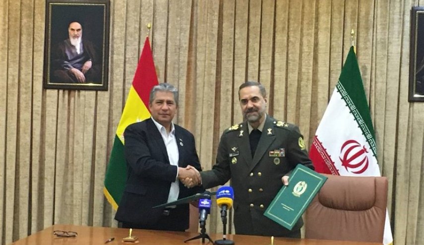 امضای تفاهم‌نامه همکاری بین وزرای دفاع ایران و بولیوی