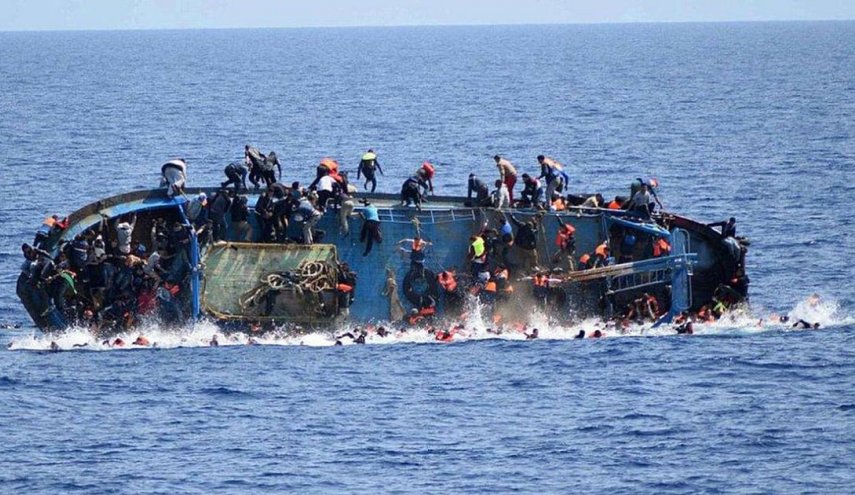 مقتل ستة مهاجرين اصطدم قاربهم بالصخور قبالة المغرب