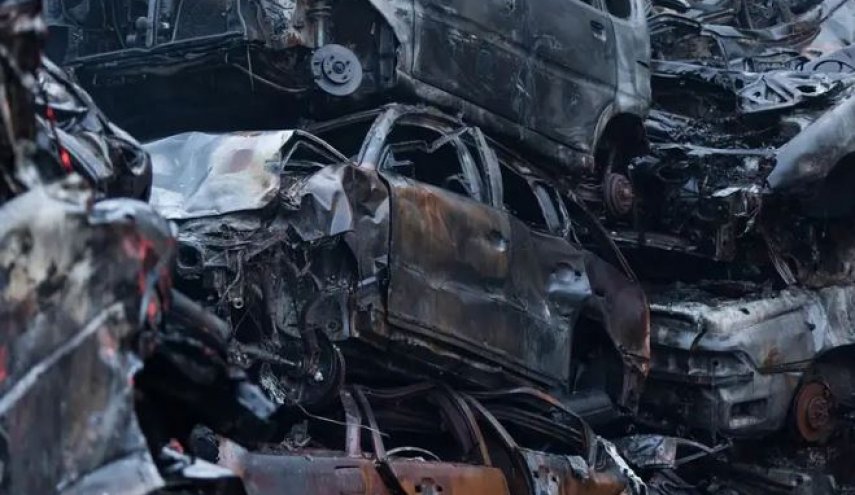 حريق ضخم في البحر يلتهم آلاف السيارات القادمة لمصر من ألمانيا