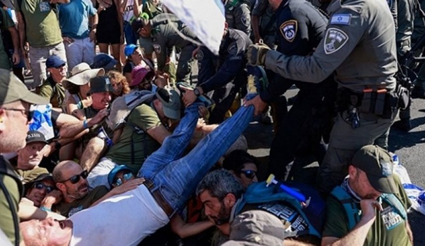 تایمز: خشونت پلیس اسرائیل، شبیه خشونت وحشتناک پلیس آمریکاست
