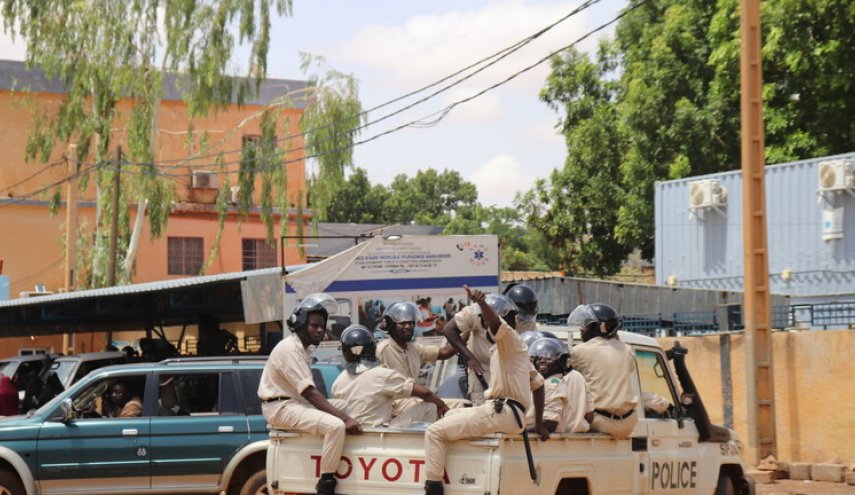الولايات المتحدة تأمر بإجلاء جزئي لطاقم سفارتها في النيجر
