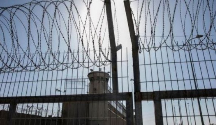 4 معتقلين فلسطينيين يواصلون إضرابهم المفتوح عن الطعام  