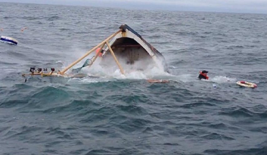 فقدان العشرات إثر غرق قاربين للمهاجرين قبالة سواحل إيطاليا