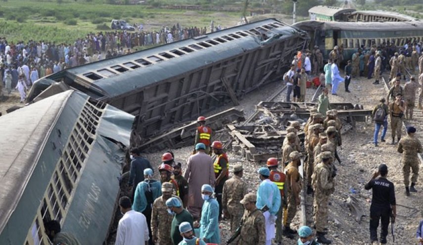 قربانیان خروج قطار مسافری در پاکستان به 30 کشته و 100 مجروح رسید
