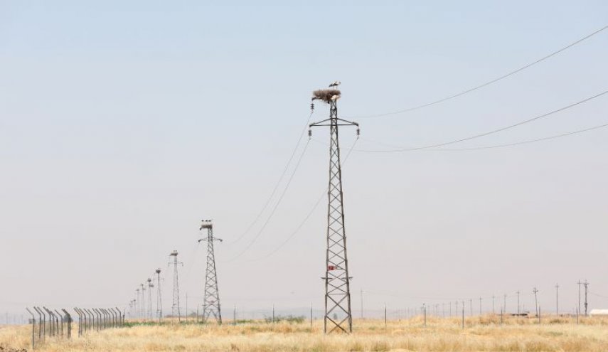 تسيير دوريات لحماية أبراج الطاقة الكهربائية في العراق