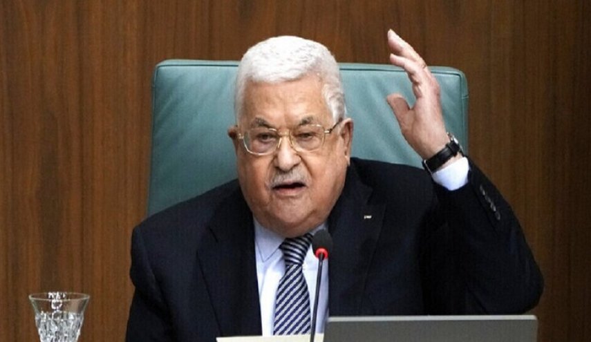محمود عباس يحيل 12 محافظا إلى التقاعد