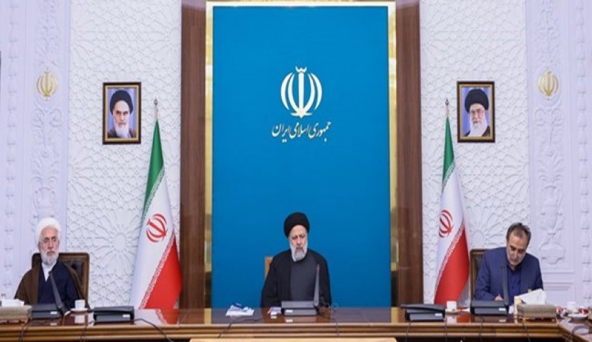 الرئيس الايراني: التنفيذ التام للدستور يضمن رفع المشكلات وزيادة الثقة العامة
