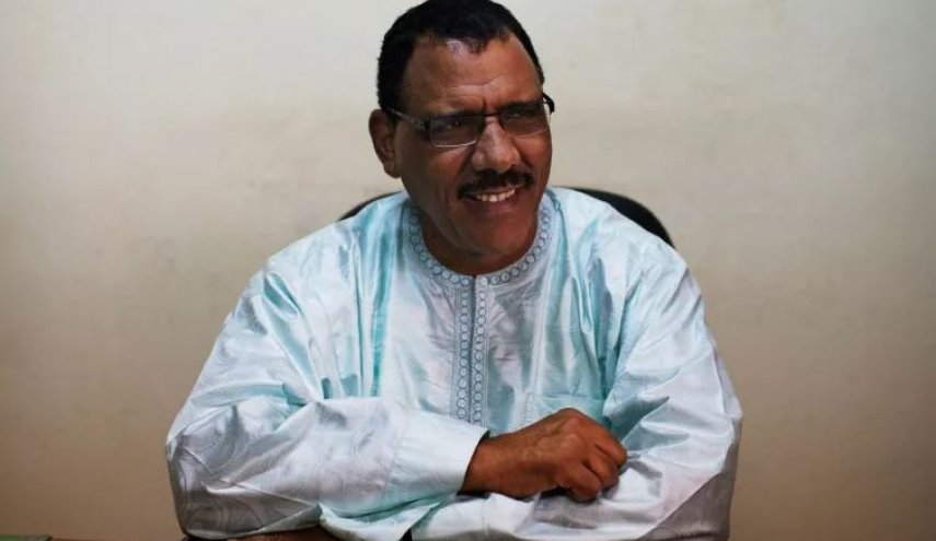 المجلس العسكري في النيجر يعلن عزمه على محاكمة محمد بازوم